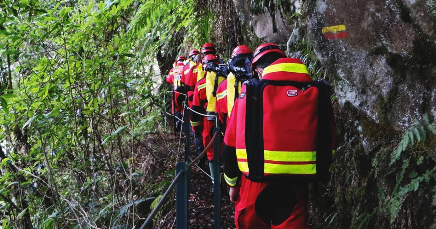 Turistas perdidos nas serras de São Vicente
