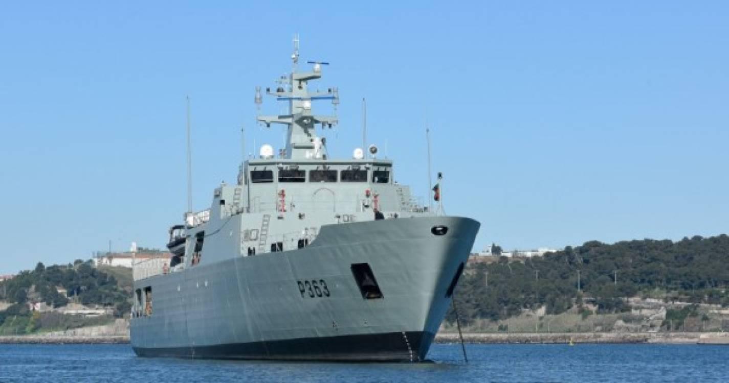 Marinha acompanha três navios russos na Zona Económica Exclusiva do continente