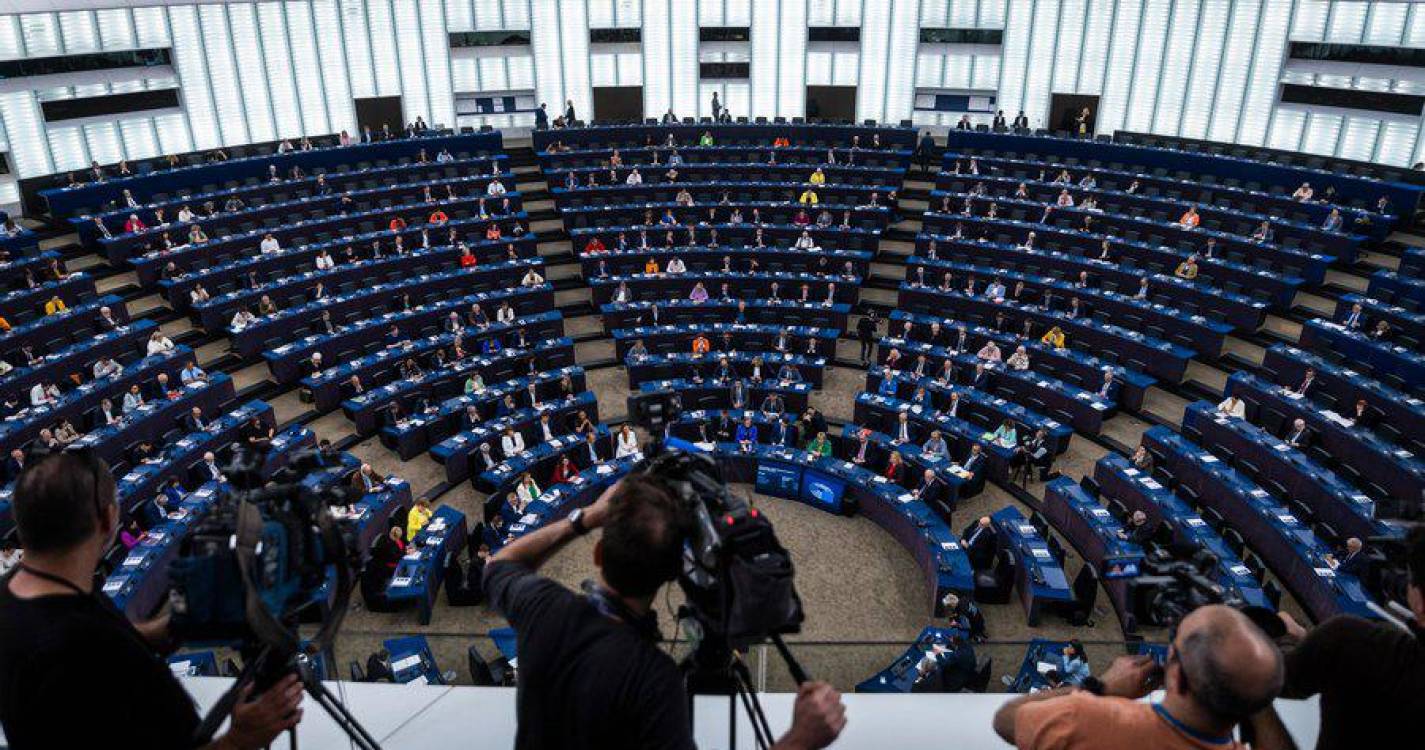 Parlamento Europeu quer diminuir influência chinesa em infraestruturas críticas