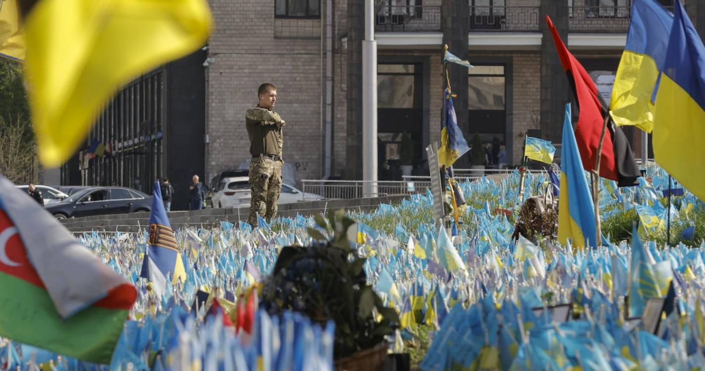 Ucrânia: Kiev e Moscovo trocam mais de 120 corpos de soldados