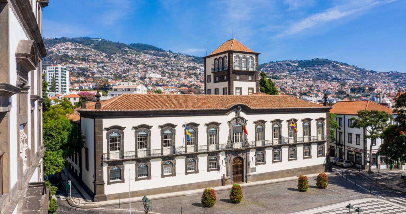 Câmara do Funchal responde a acusações da Confiança sobre alegada cobrança coerciva