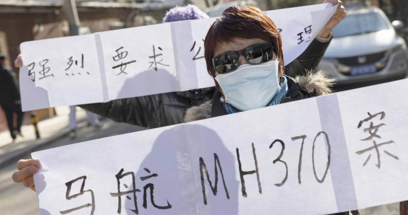 Tribunal chinês ouve familiares de pessoas que viajavam no avião da Malaysia Airlines