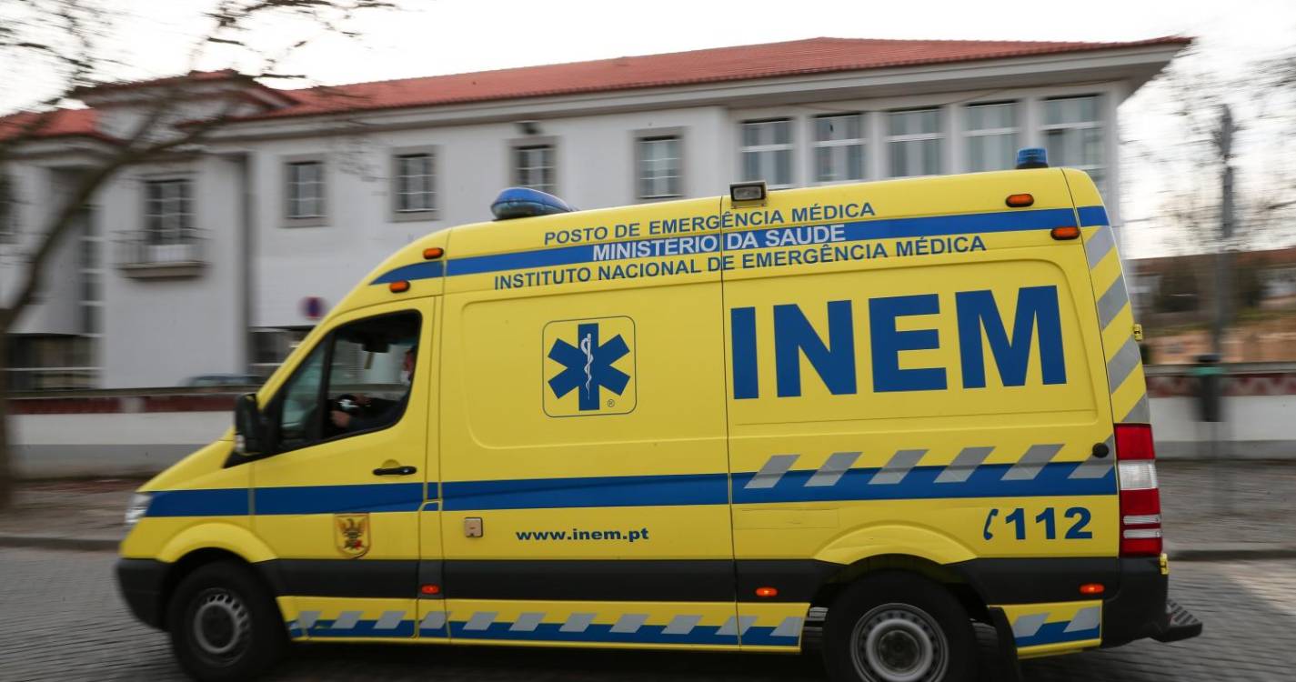 Sindicato afirma que 28 ambulâncias do INEM pararam hoje por falta de técnicos