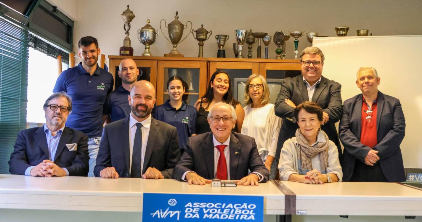 Presidente da Federação Internacional de Voleibol de visita à Madeira