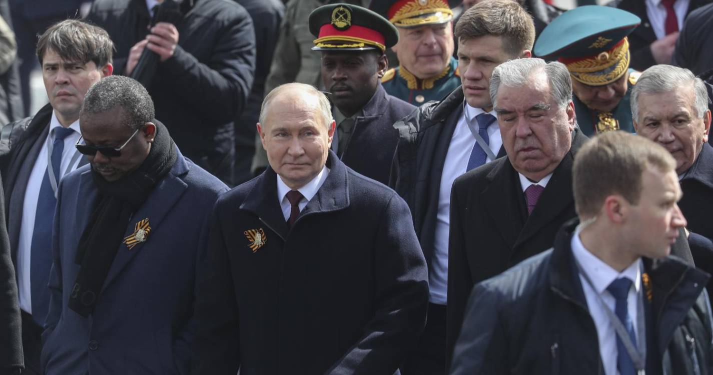 Ucrânia: Putin declara que forças nucleares da Rússia estão sempre prontas