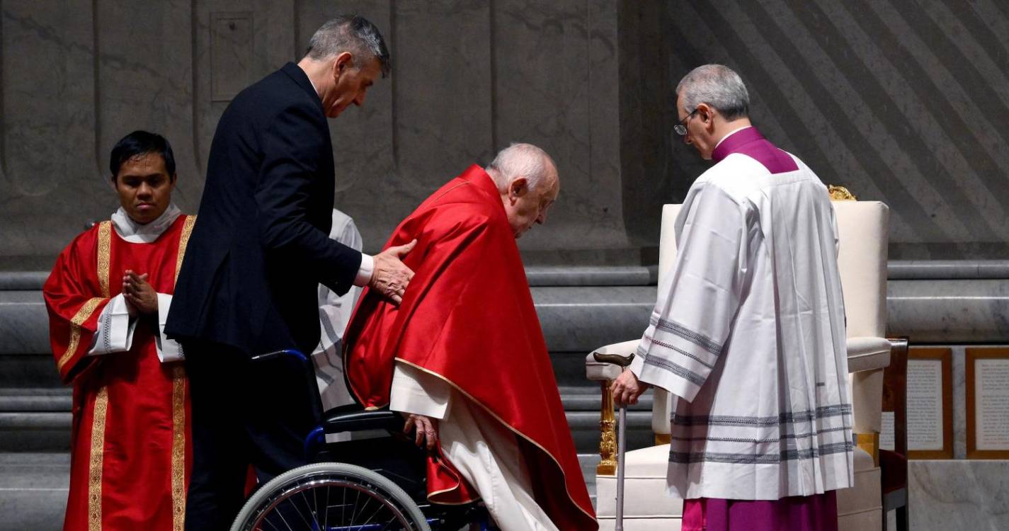 Vaticano confirma Papa na Vigília Pascal após cancelar participação na Via-Sacra