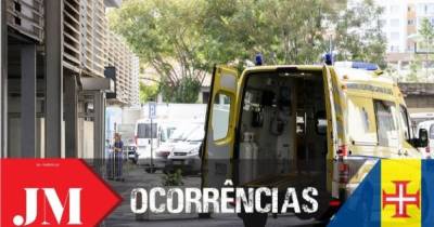 Colisão entre mota e carro deixa homem ferido em Santo António