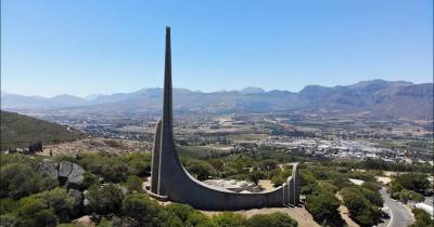 Imagem do ‘Afrikaanse Taal Monument’, um monumento à língua afrikaans erigido em Paarl, Cabo Ocidental.