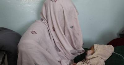 Quase 80 alunas e professoras envenenadas numa escola no Afeganistão.
