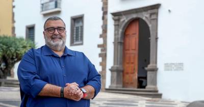 Nuno Morna entrou num café, deparando-se com o cabeça de lista do CDS-PP, José Manuel Rodrigues, que desejou uma “boa campanha” aos liberais.