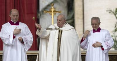 Francisco, de 87 anos, natural da Argentina, foi eleito Papa em 13 de março de 2013, sendo o primeiro jesuíta a liderar a Igreja Católica.