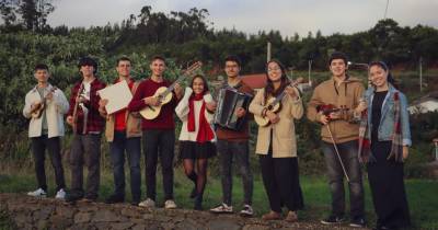 Os Cordophonia têm a direção artística do jovem Francisco Jesus e são compostos por sete jovens estudantes de música nos mais variados instrumentos,