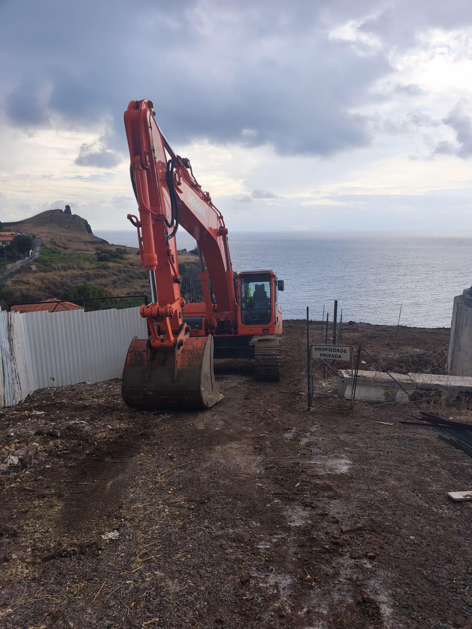 Ambiente suspendeu “intervenção ilegal” no Portinho do Caniço