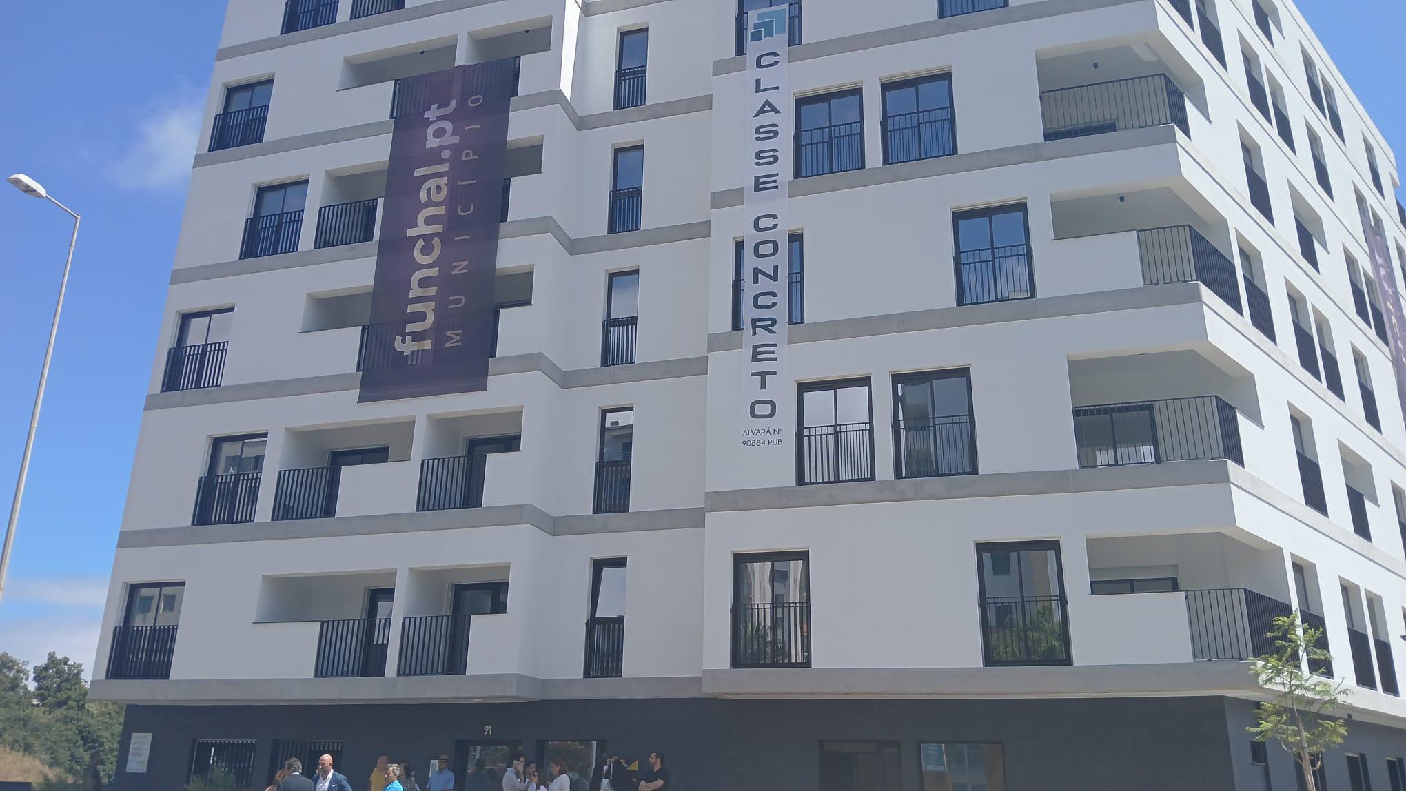 33 fogos inaugurados na Nazaré