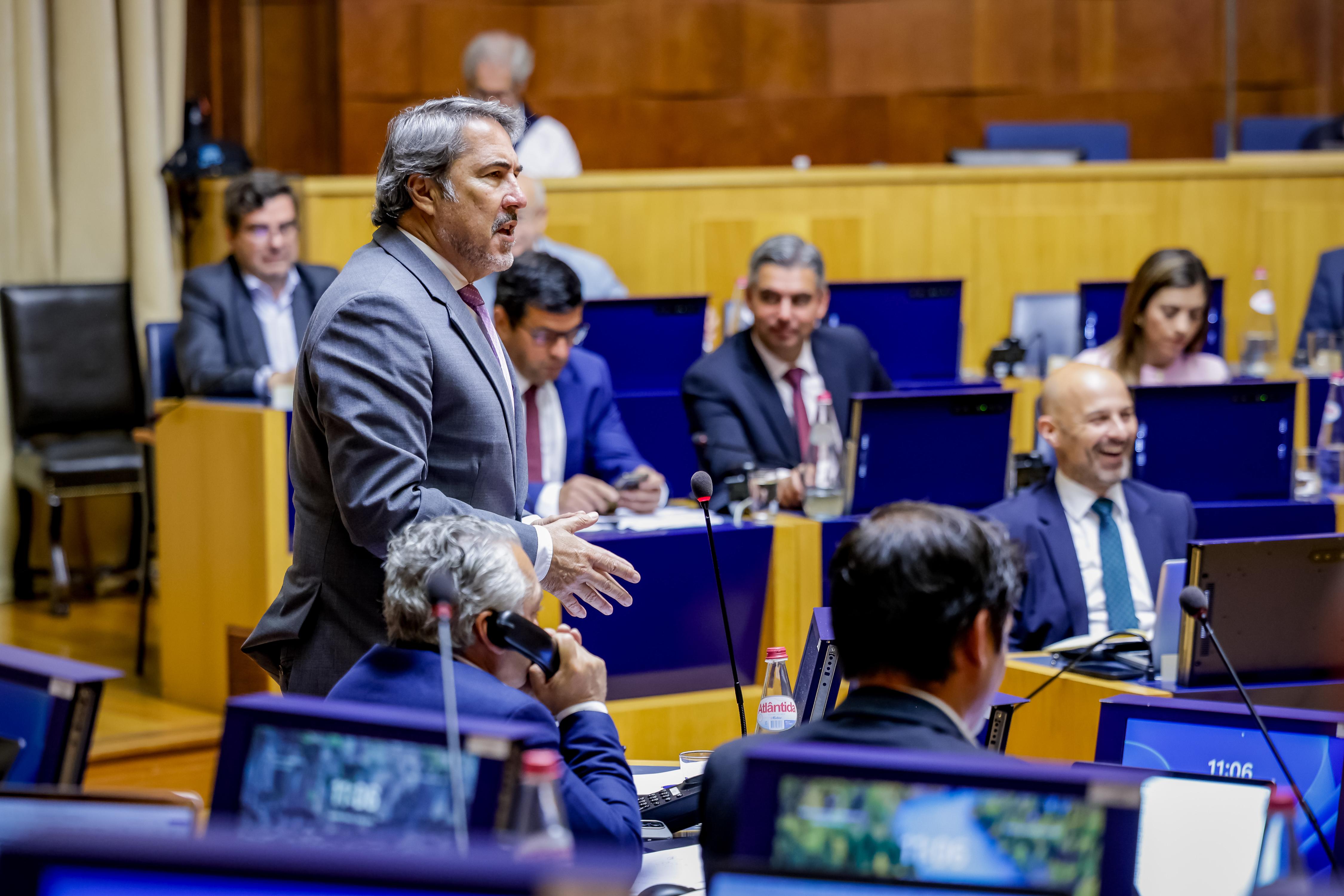 Oposição diz que “Governo tem falhado” no aproveitamento total dos fundos europeus