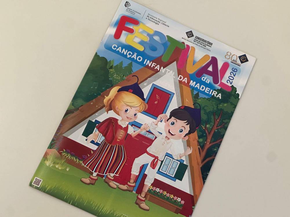 Revista do Festival da Canção Infantil com o JM de hoje