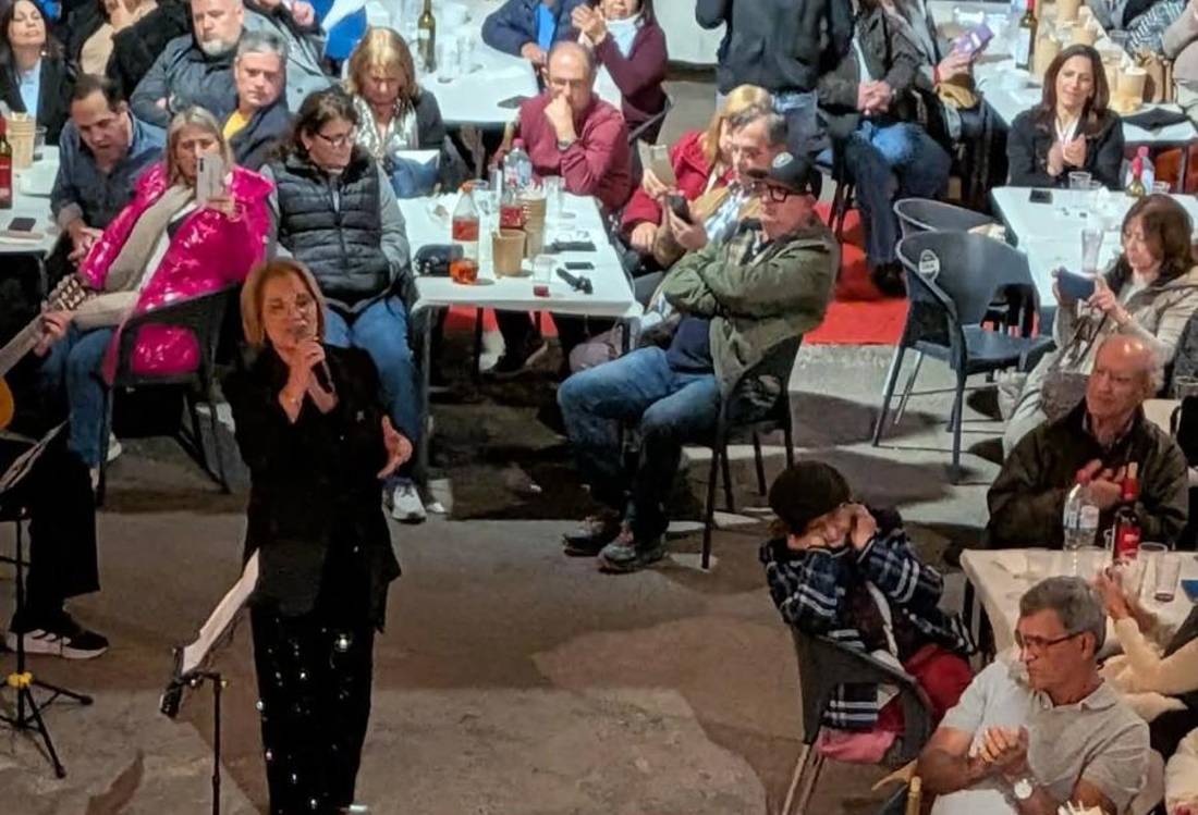 Centenas juntaram-se em noite de fados solidária no Porto da Cruz