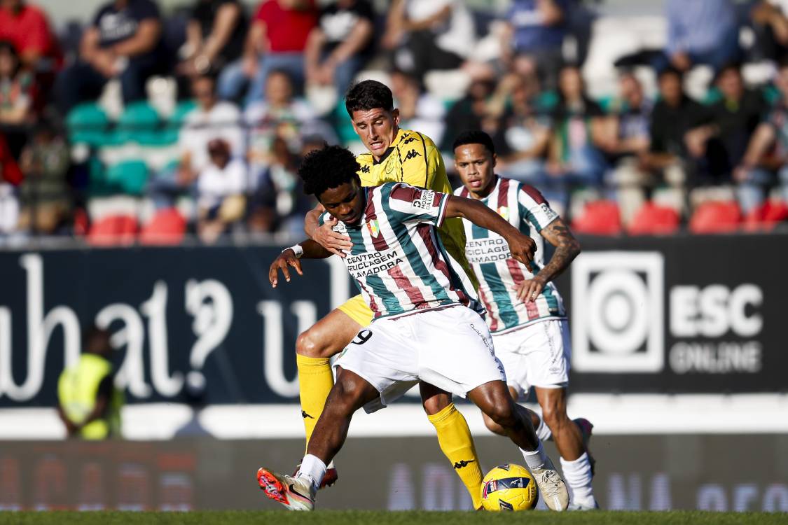 I Liga: Nacional em vantagem ao intervalo na Amadora