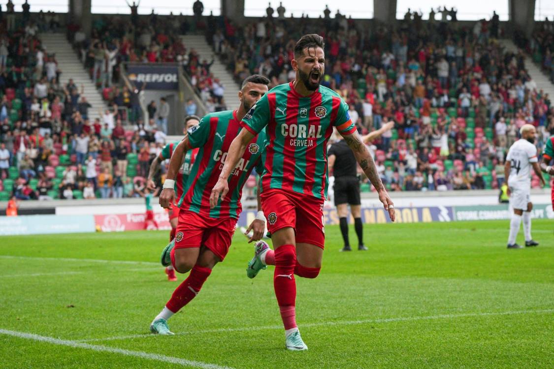 II Liga: Marítimo bate Vilaverdense e pressiona Nacional