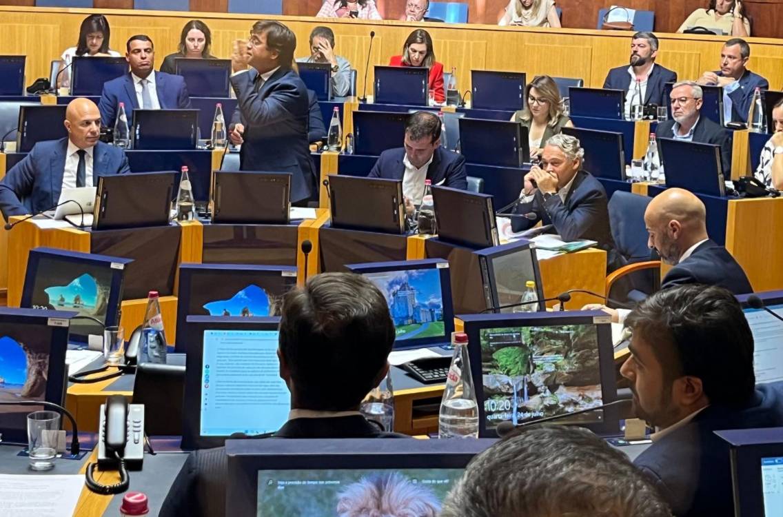 PS alerta para “opacidade” e fala na maior carga fiscal