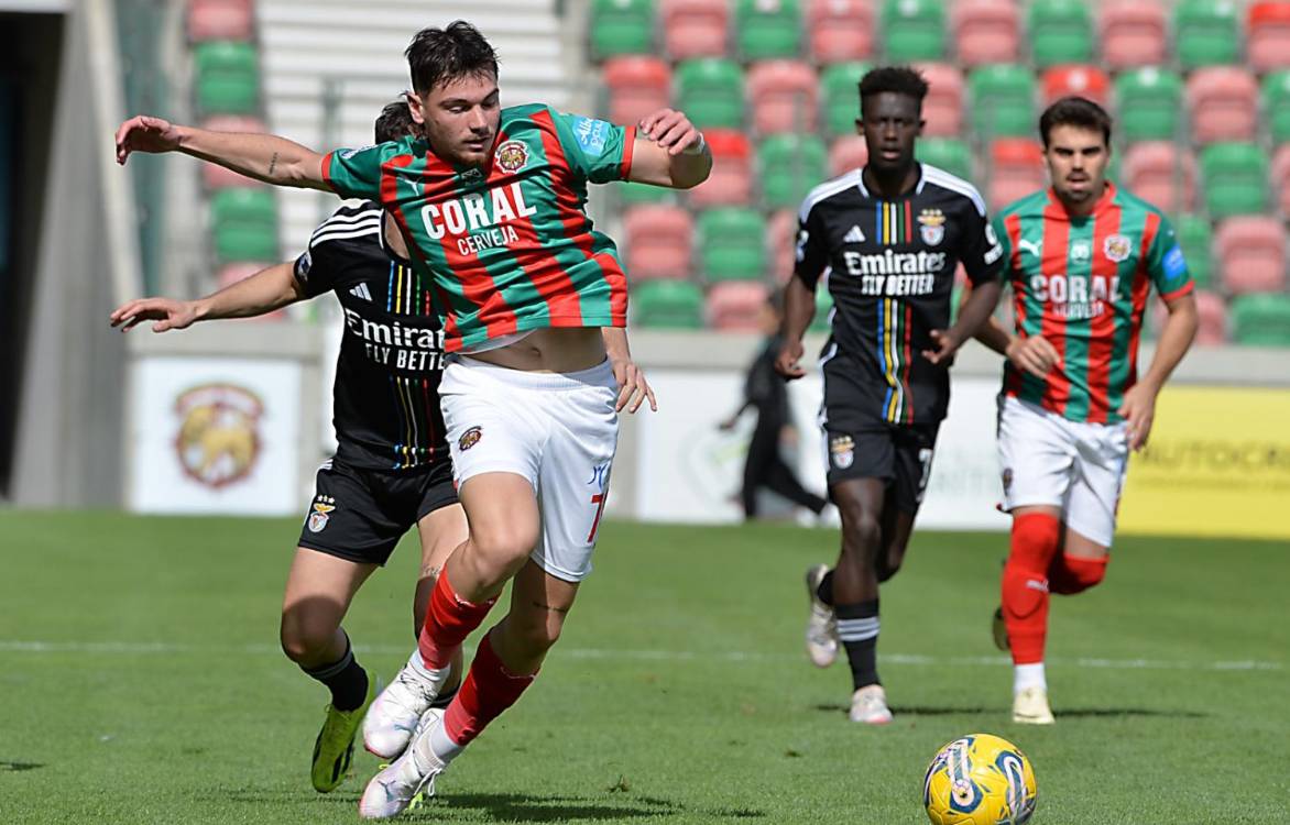 II Liga: Marítimo deu a volta ao Benfica B nos Barreiros