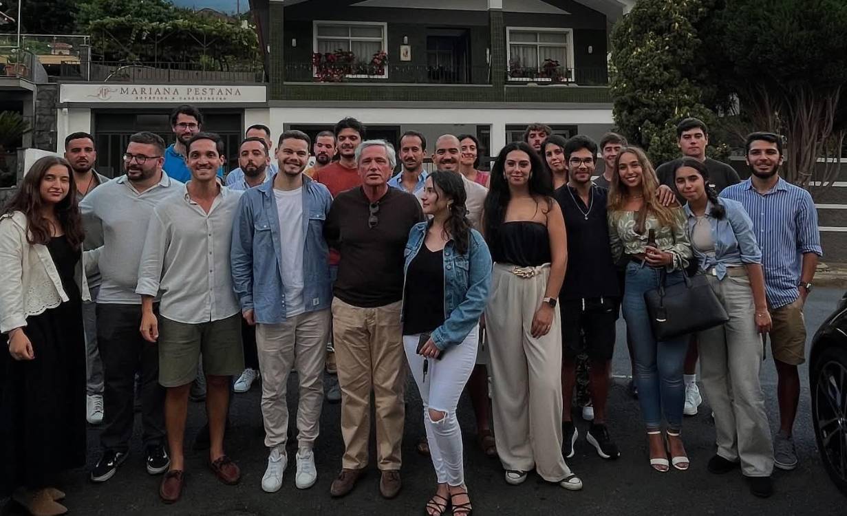 Juventude Popular acusa executivo camarário de “letargia” e exige limpeza das ruas