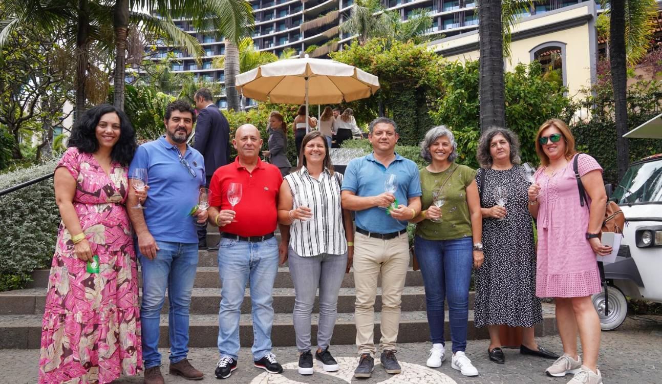 ‘Terreiro a Copo’ saboreia vinhos de 25 produtores nacionais (com fotos)
