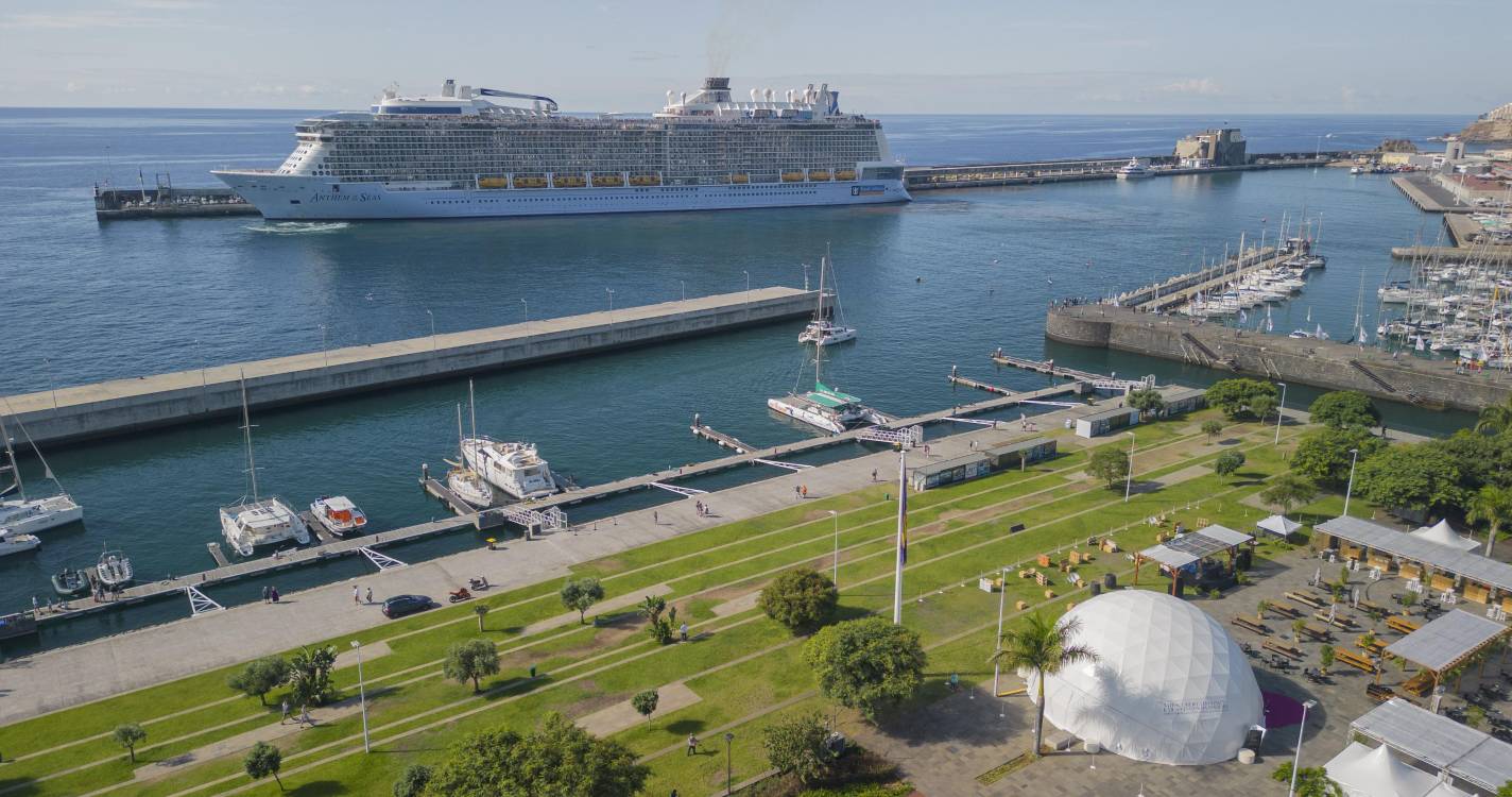 Porto do Funchal recebeu 372.922 passageiros no primeiro semestre do ano