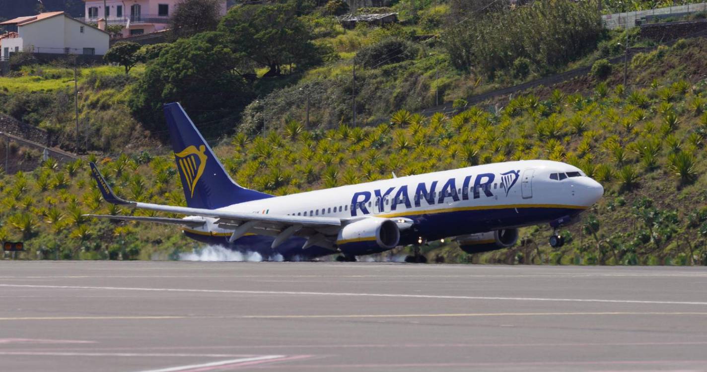Passageiros transportados pela Ryanair aumentam 5,4% no 1.º trimestre para 36,9 milhões