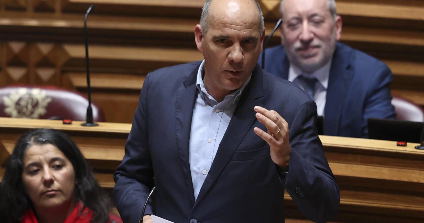 AR/Censura: PCP pede que não se espere por moção de confiança e se derrube já Governo