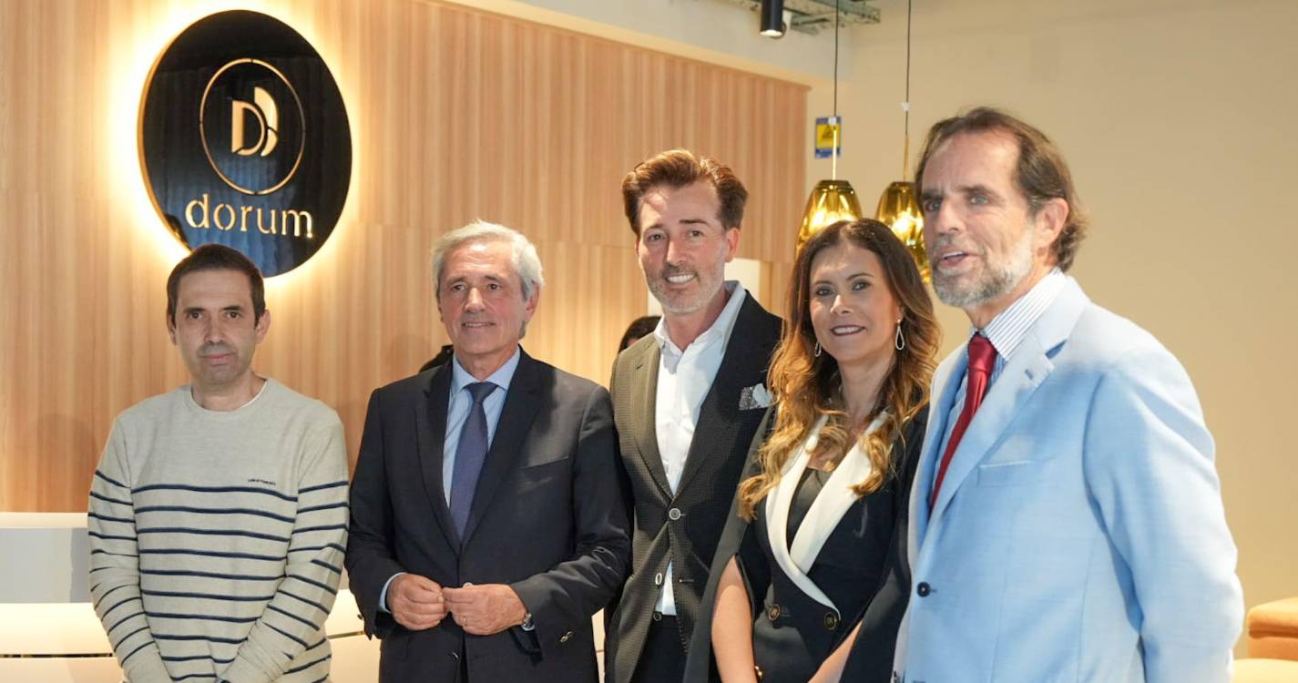 Albuquerque sugere instalação de empresa de mobiliário na Zona Franca