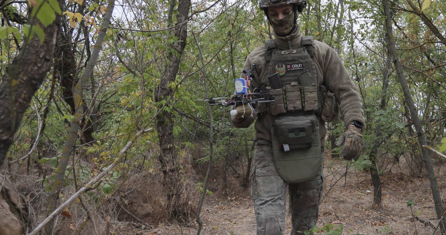 Ucrânia: Dinamarca deteta novos sobrevoos de drones a base militar