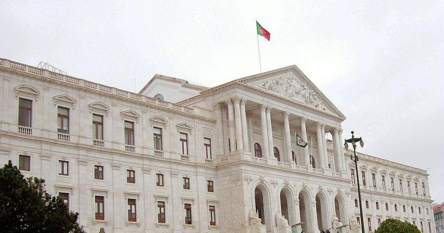 Eleições: ‘Lobbying’, lei do tabaco e revisão constitucional entre os dossiers que ‘caem’ com dissolução