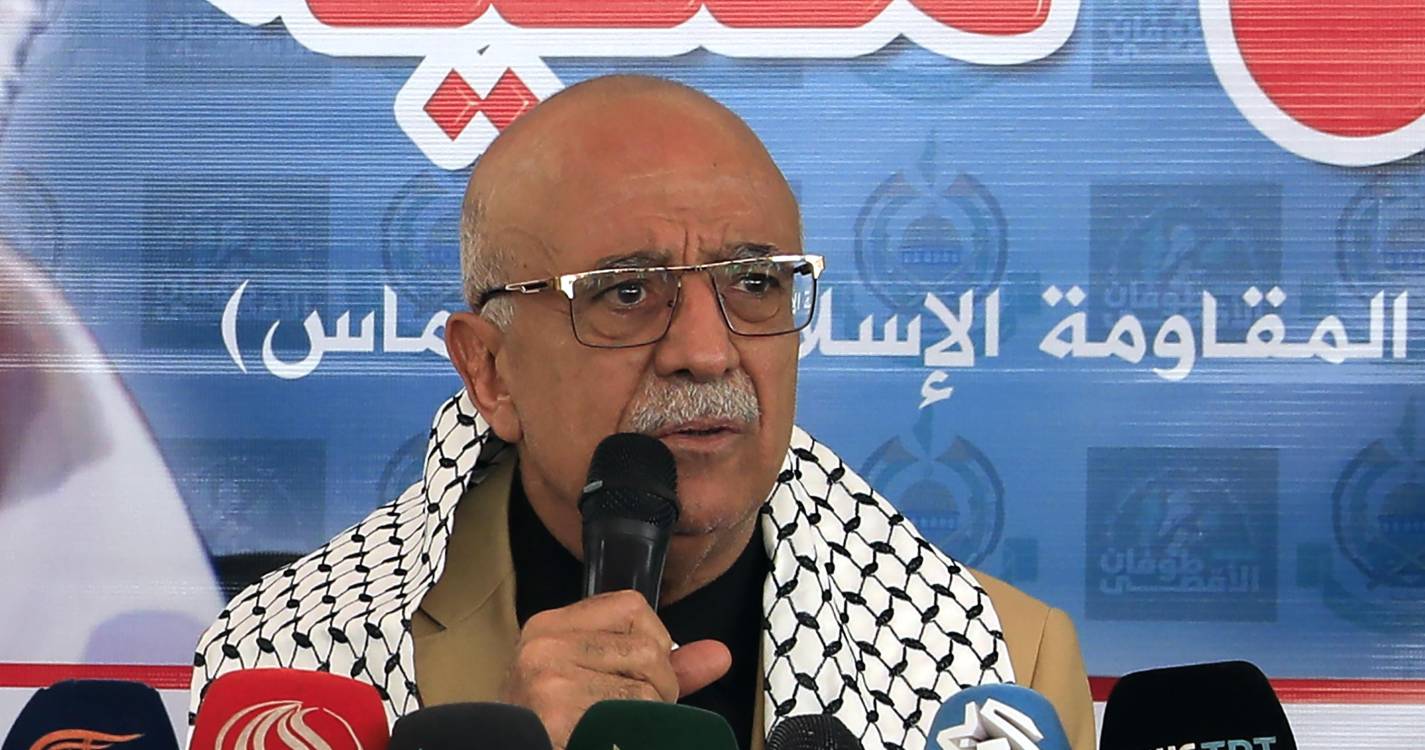 Huthis anunciam morte do seu primeiro-ministro e outros ministros em ataque israelita