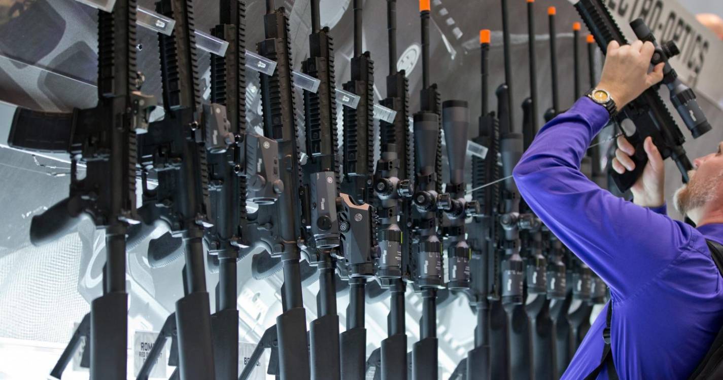 Exportações de armas da Alemanha sobem 30% no 1.º semestre e atingem 7.480 ME