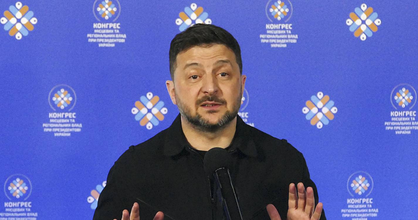 Ucrânia: Zelensky aceita trégua na Páscoa Ortodoxa e desafia Rússia a prolongá-la