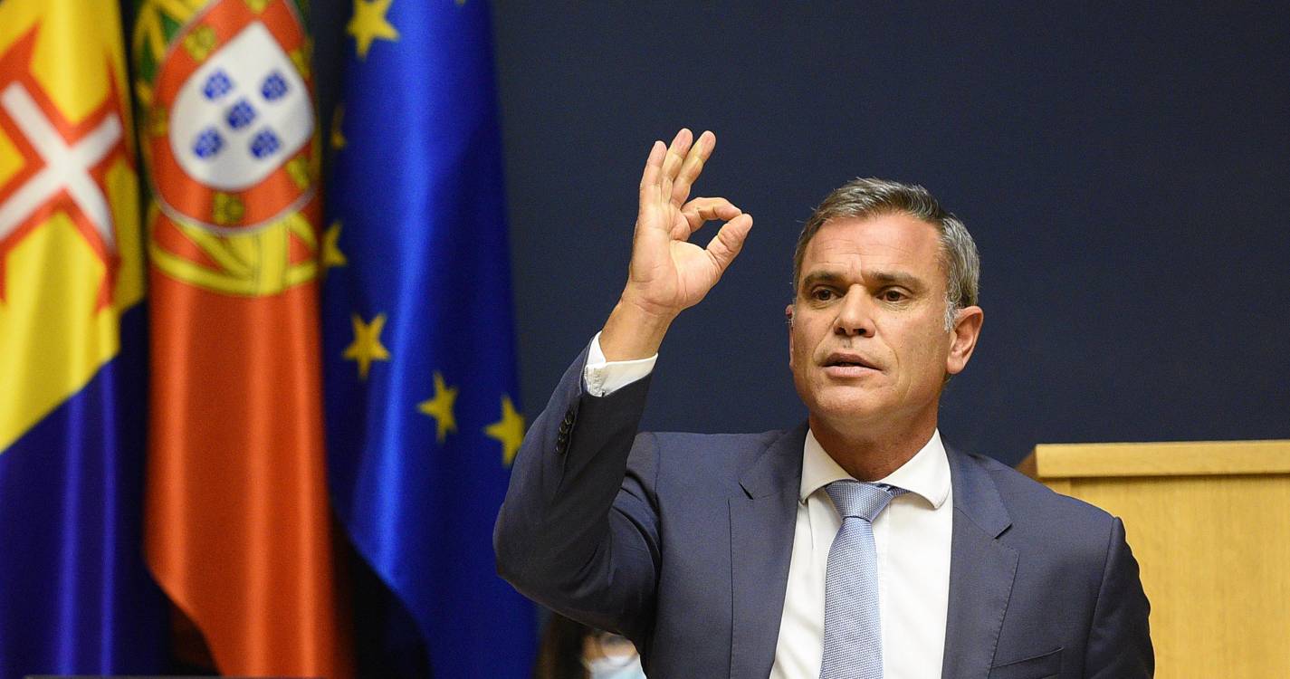 Eduardo Jesus diz-se “muito satisfeito” por República se comprometer