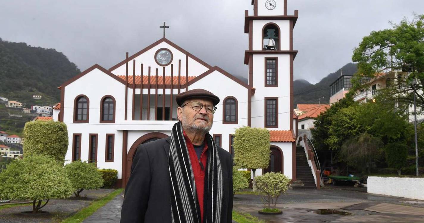 Aprovados votos de pesar pela morte do Padre Martins