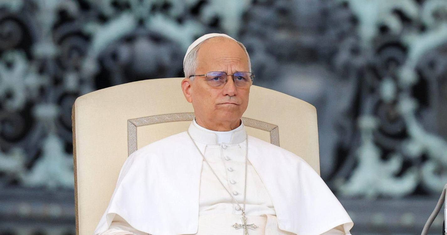 Papa Leão XIV revoga decisões financeiras controversas de Francisco