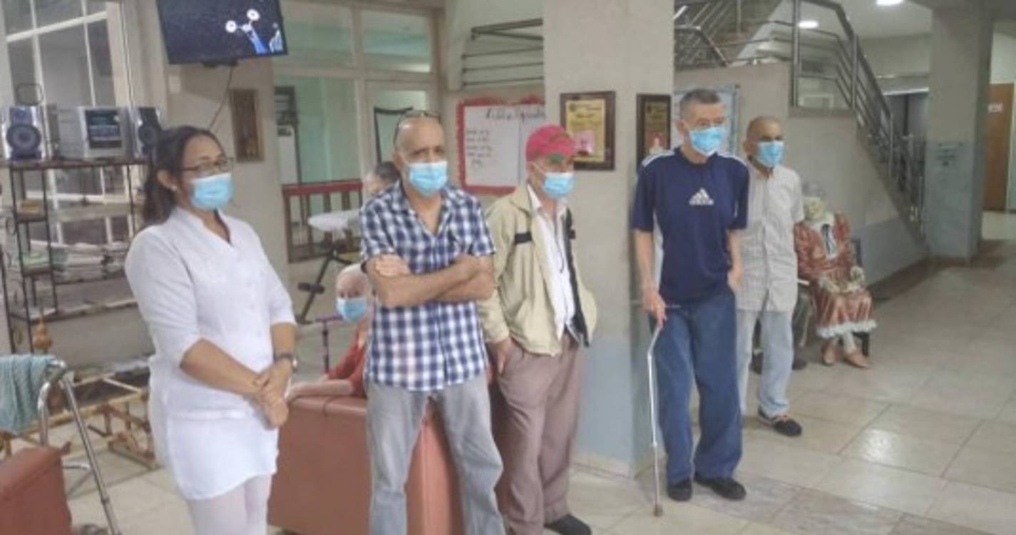 Paulo Cafôfo reunido com a comunidade portuguesa de Aragua (com fotos)