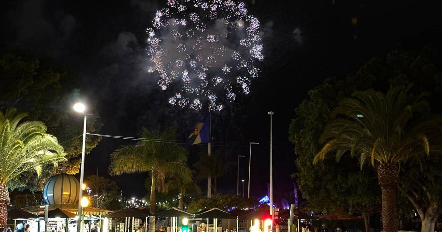 Veja o último piromusical desta edição do Festival do Atlântico (com fotos)