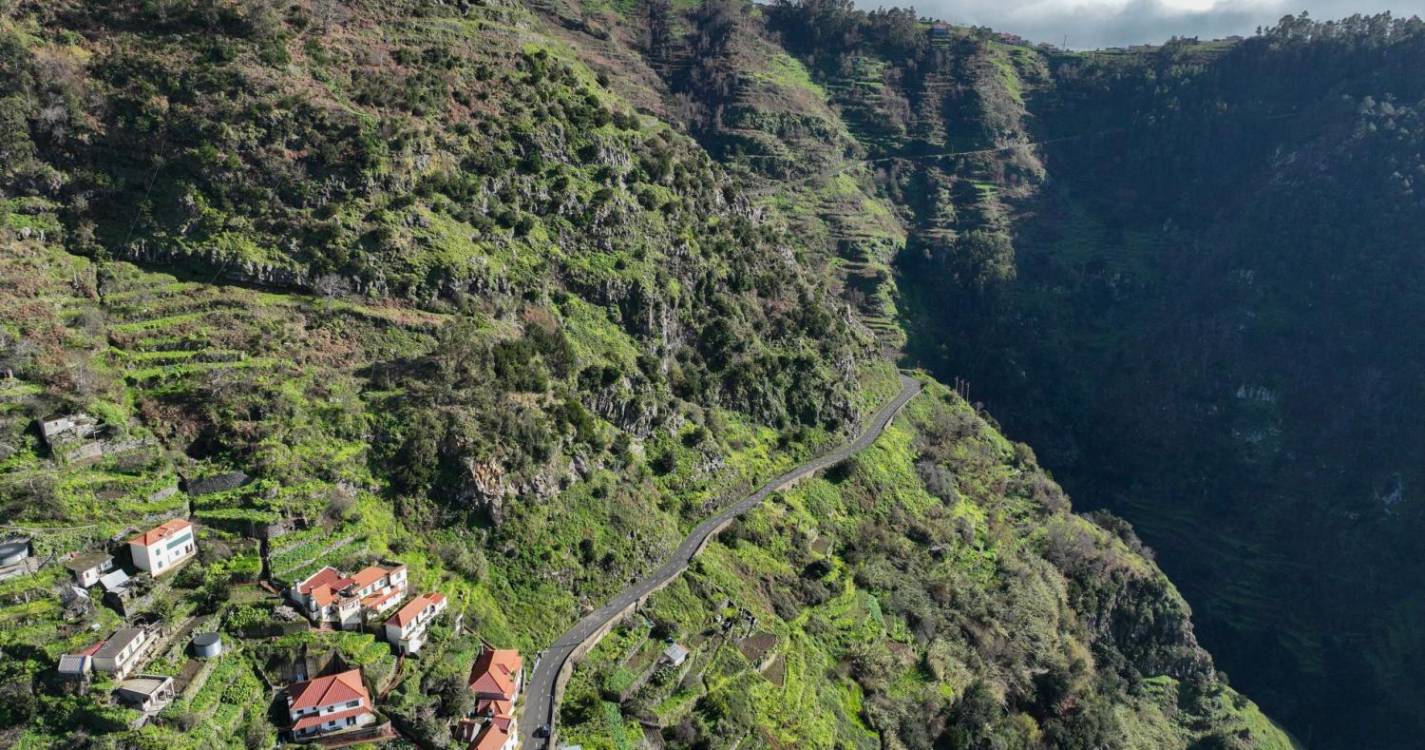Câmara da Ribeira Brava assegura transporte provisório