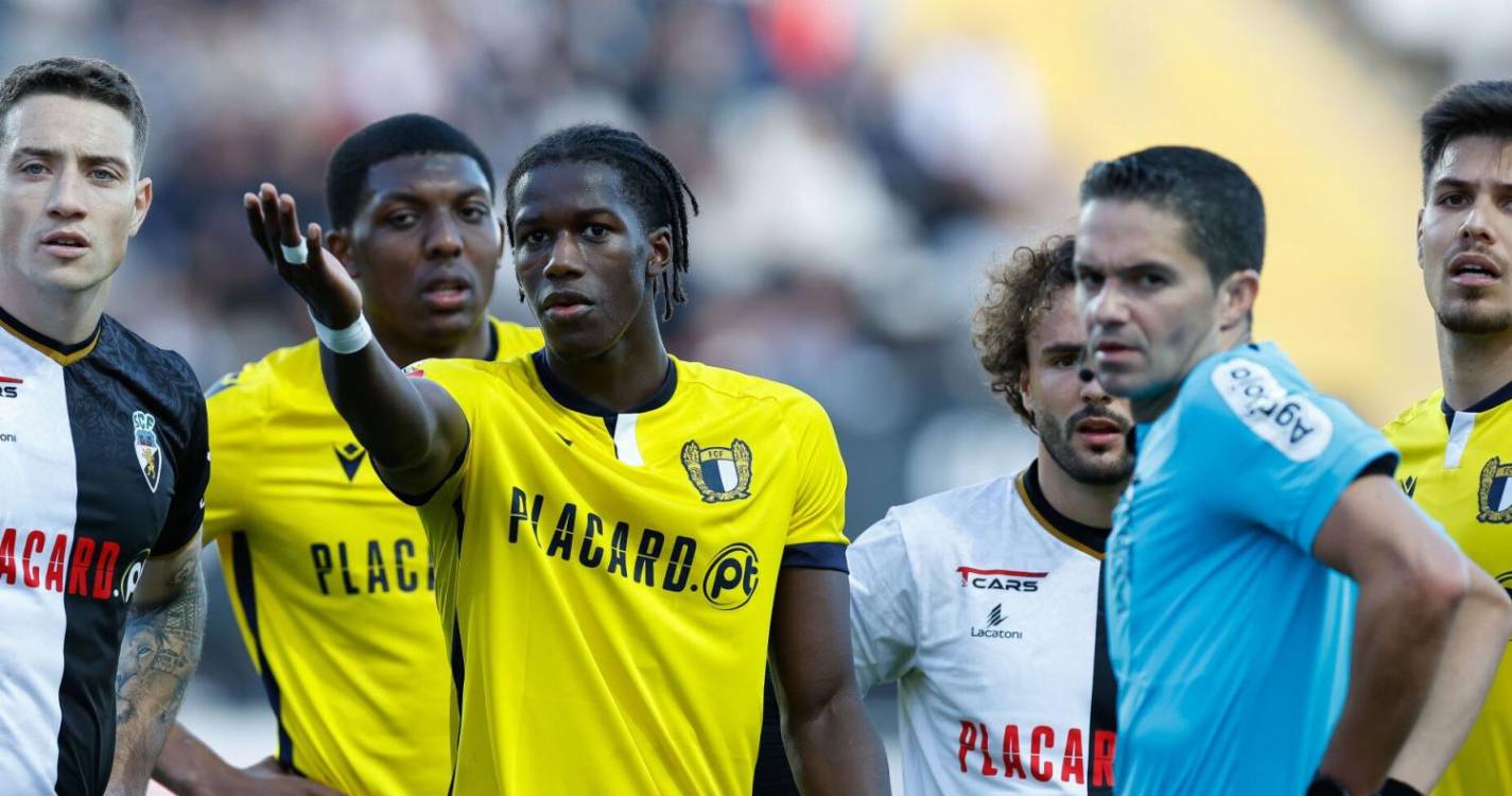 Autor de alegados insultos racistas em Faro constituído arguido e impedido de ir a estádios