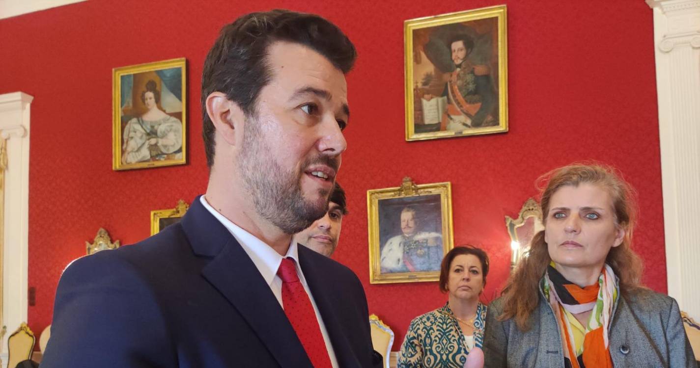 Confiança acusa CMF de estar “em ponto morto”