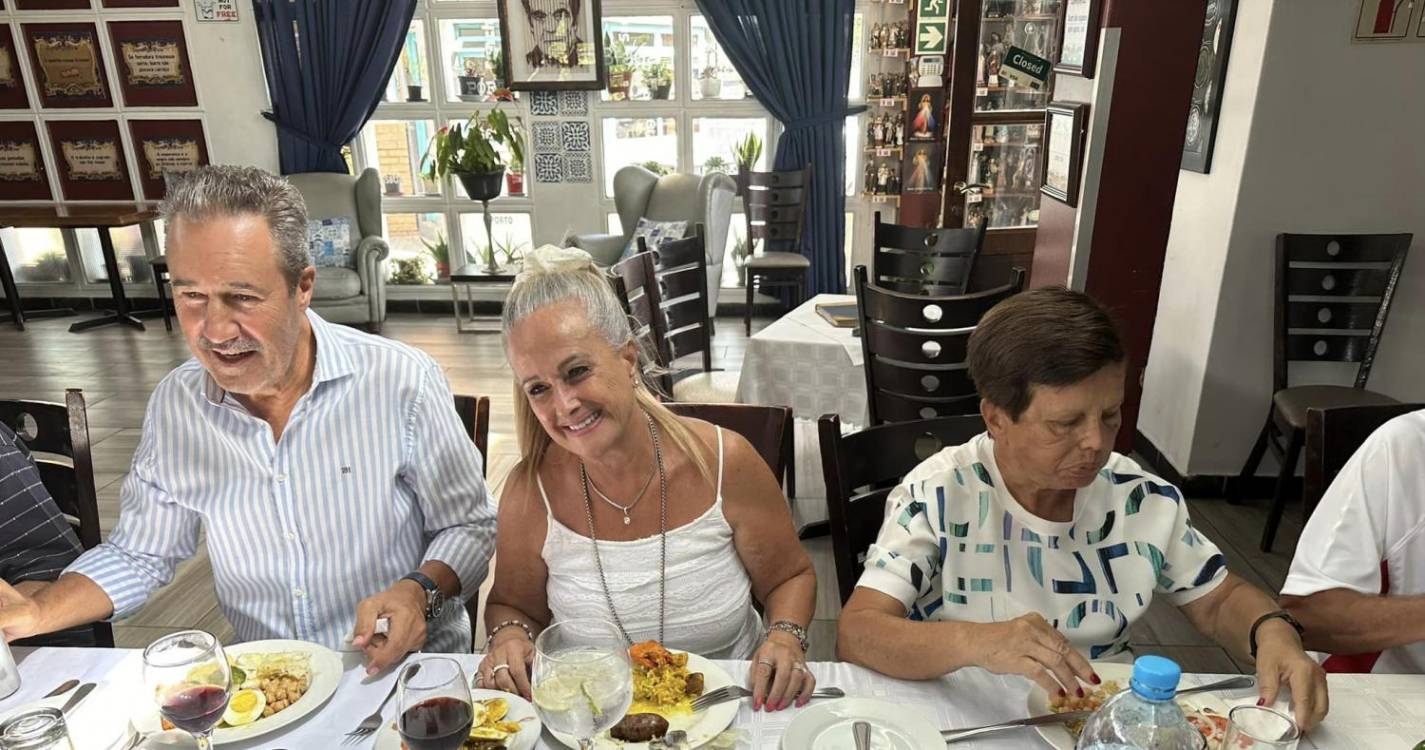 Academia do Bacalhau de Joanesburgo entregou donativo ao Lar Santa Isabel