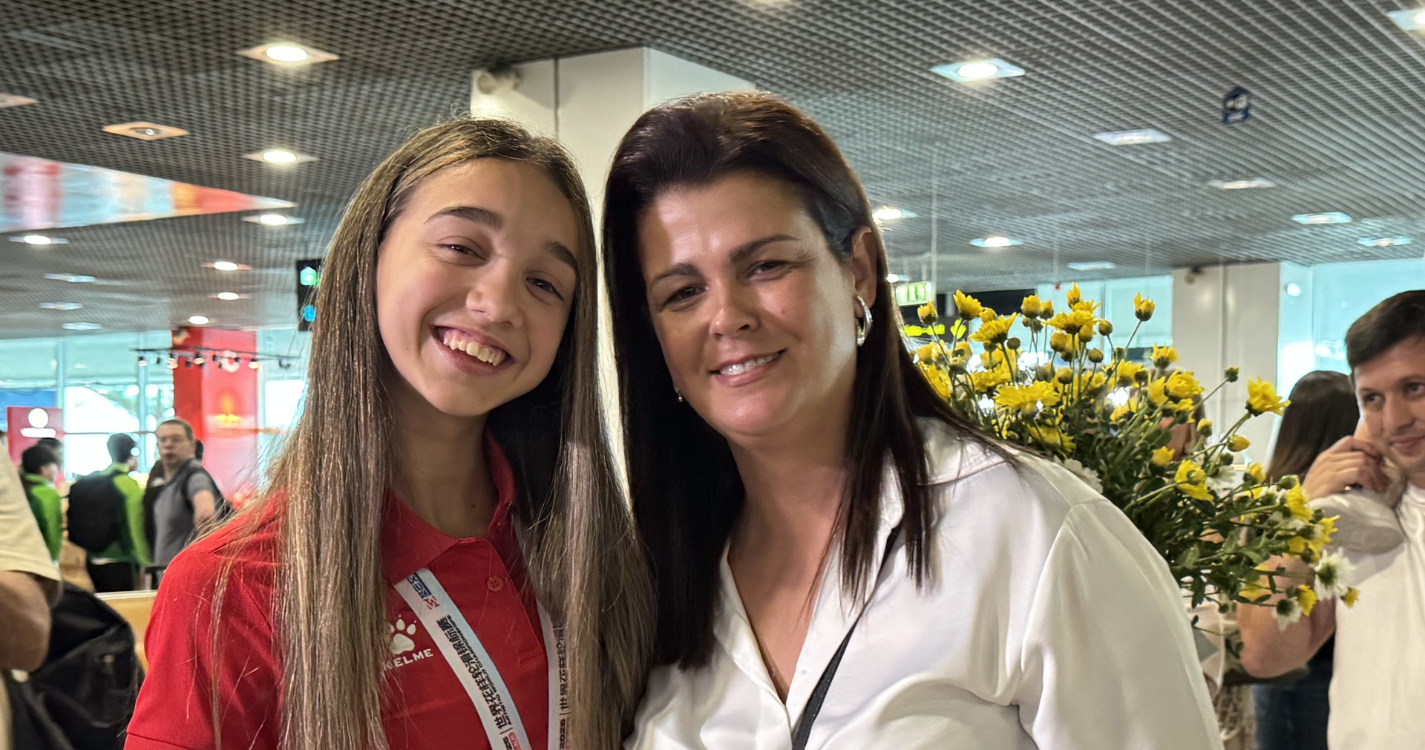 Santa Cruz entrega Chave da Cidade a Madalena Costa