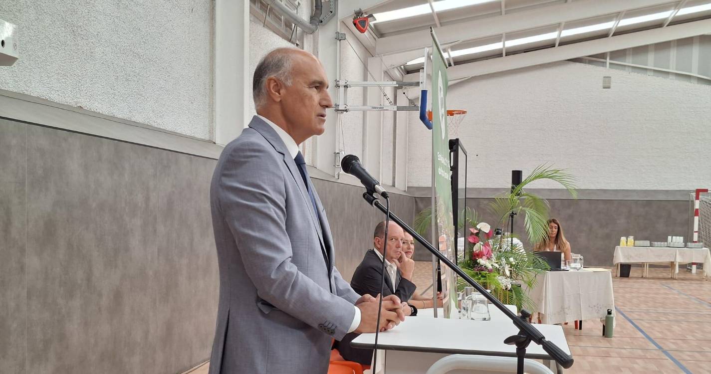 Jorge Carvalho emociona-se na despedida de 10 anos à frente da Educação na Madeira