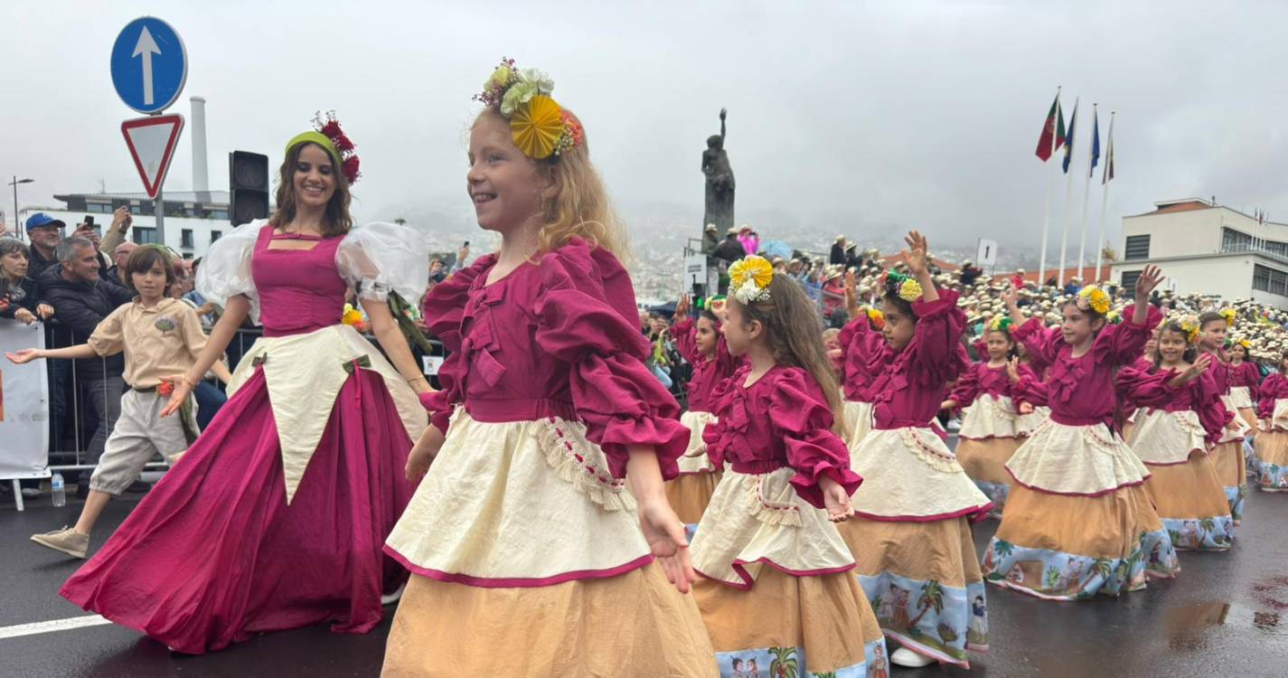 Veja como foi o primeiro cortejo da Festa da Flor (com fotos)
