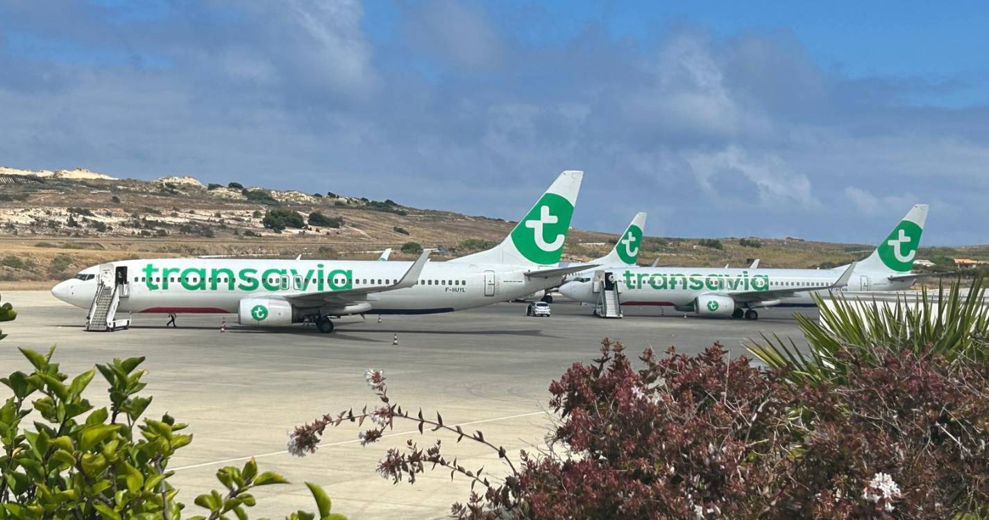 Aviões divergidos para o Porto Santo devido ao vento