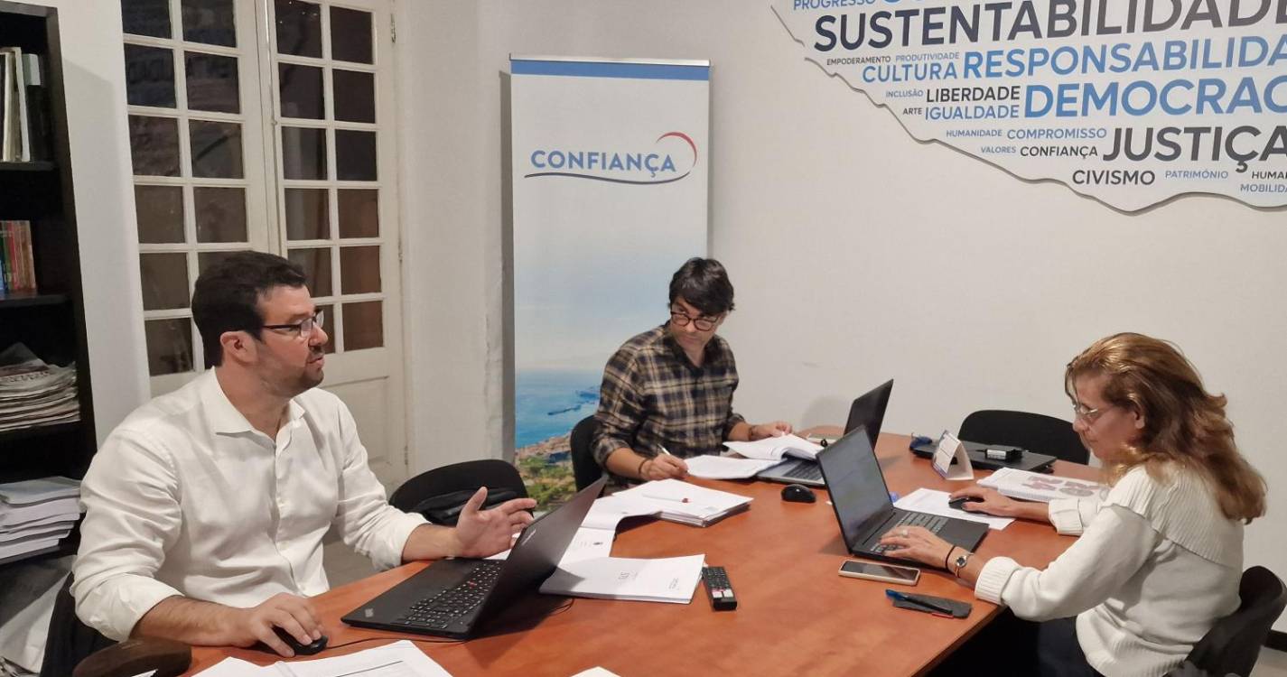 Confiança explica votos contra propostas orçamentais